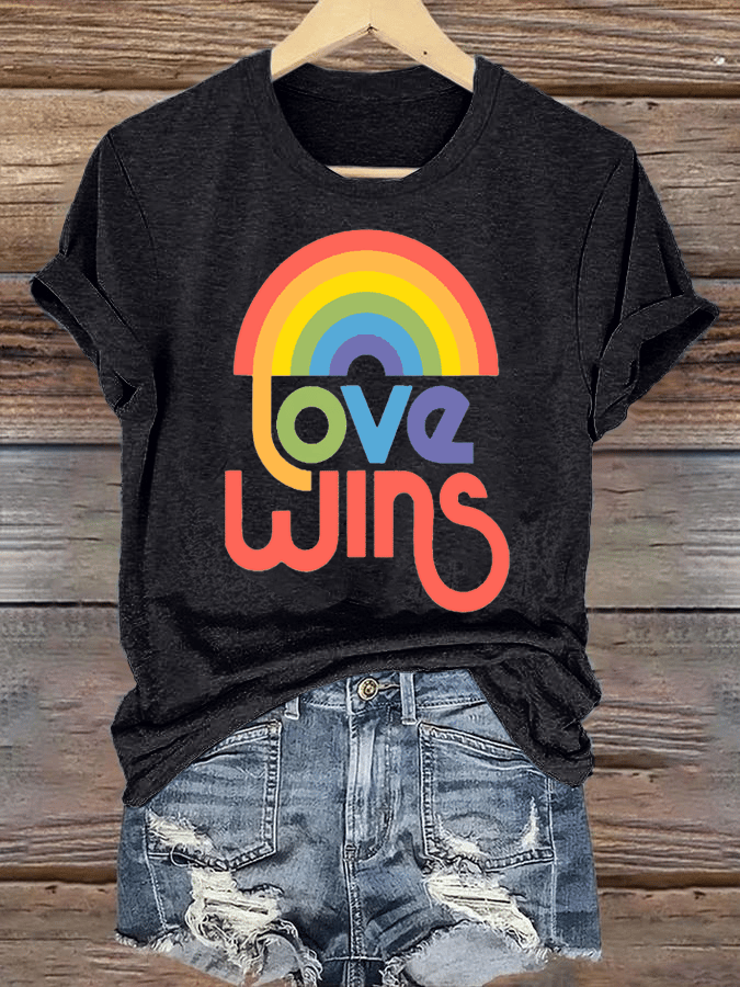 Women's Love wins with rainbow Oversized T-Shirt