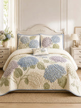 Hydrangea Floral Quilted 3-Piece Bedding Set – Luxury Quilted Bedding with Matching Pillow Shams
